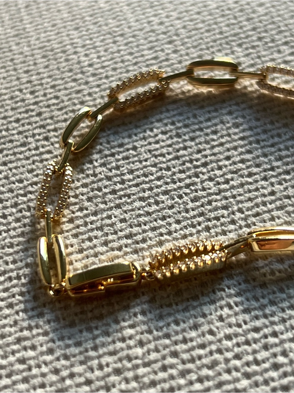 Anthropologie Gold Paperclip Tennis Bracelet Jewelry - Picture 4 of 4